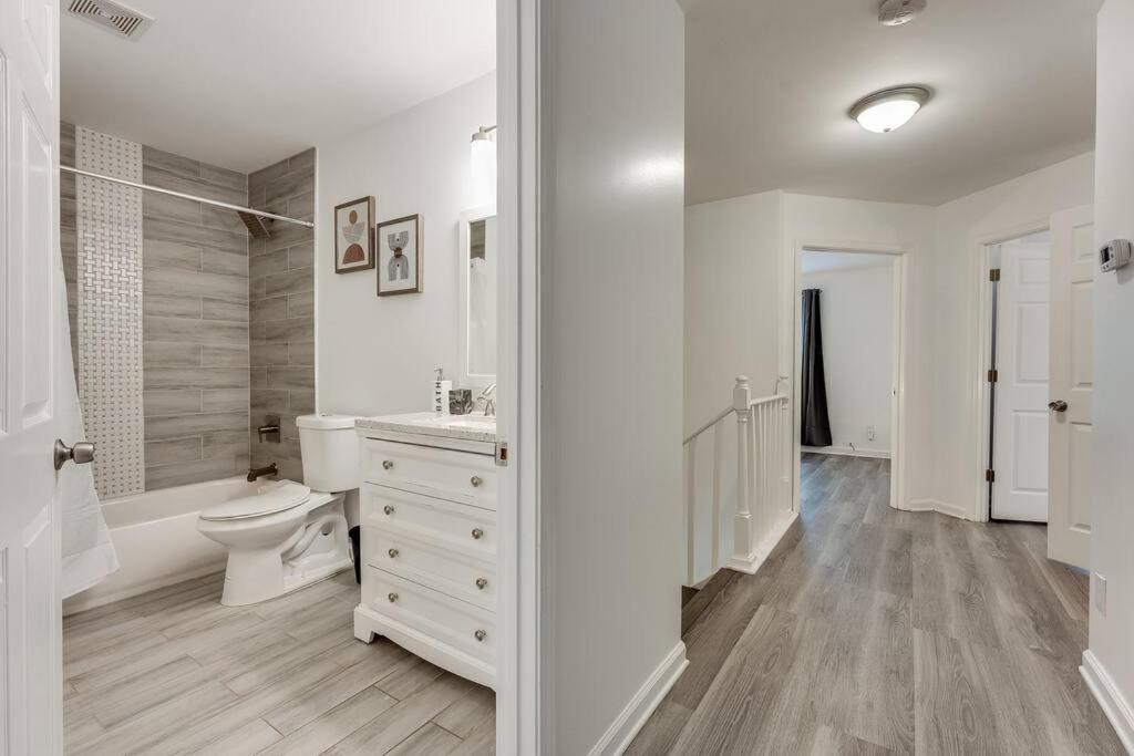 Luxury Atlanta Home - Self Check-In Pet Friendly Free Parking Exterior photo